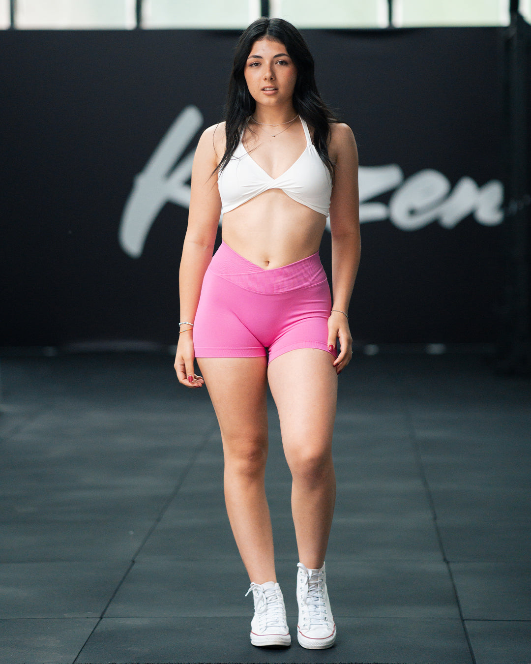 SEAMLESS V-WAIST SHORTS