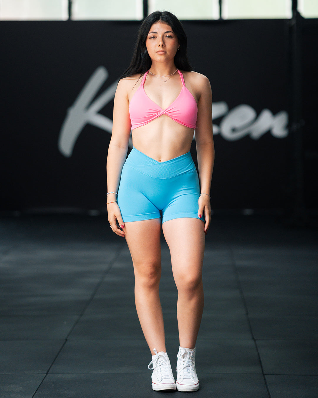 SEAMLESS V-WAIST SHORTS