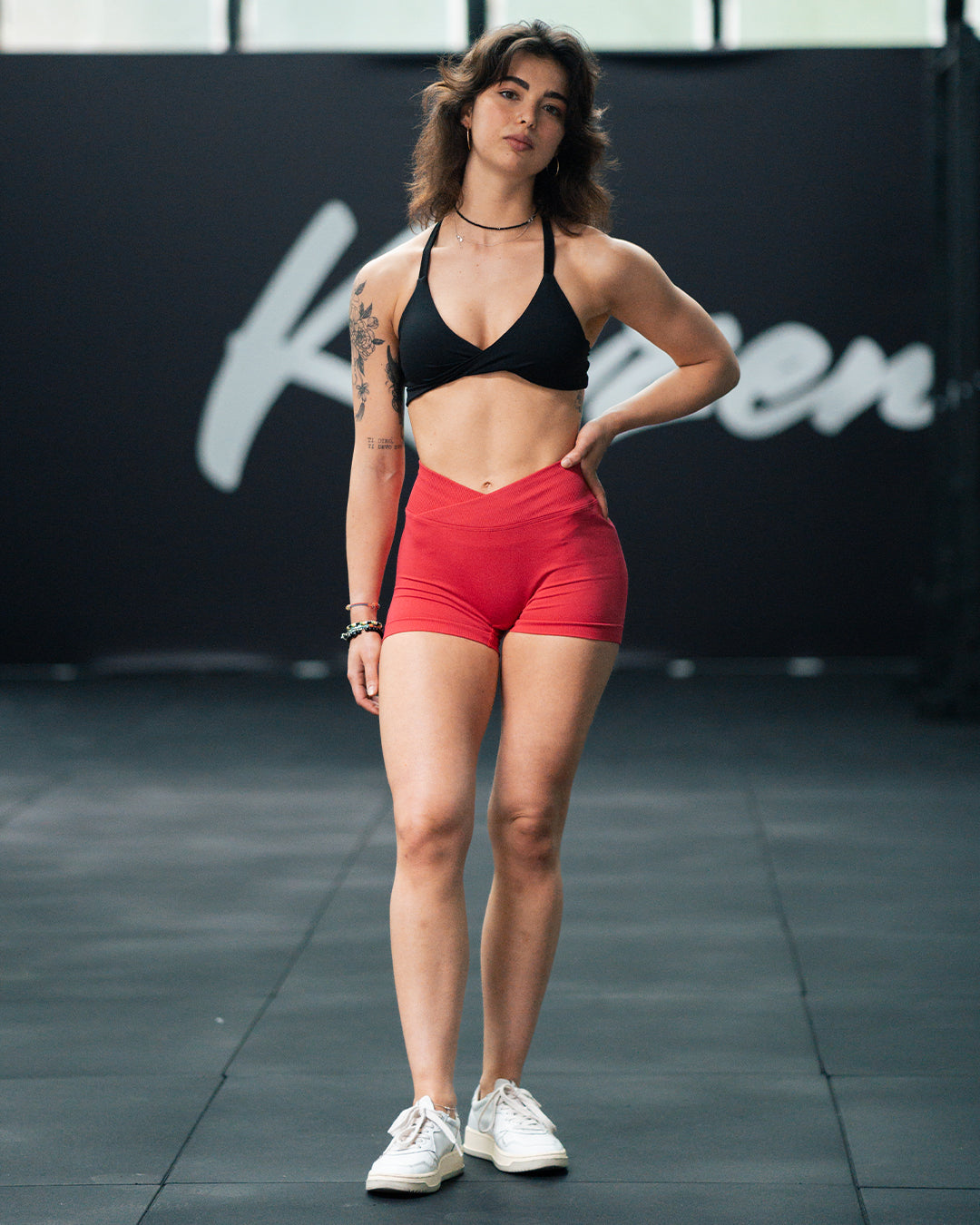SEAMLESS V-WAIST SHORTS