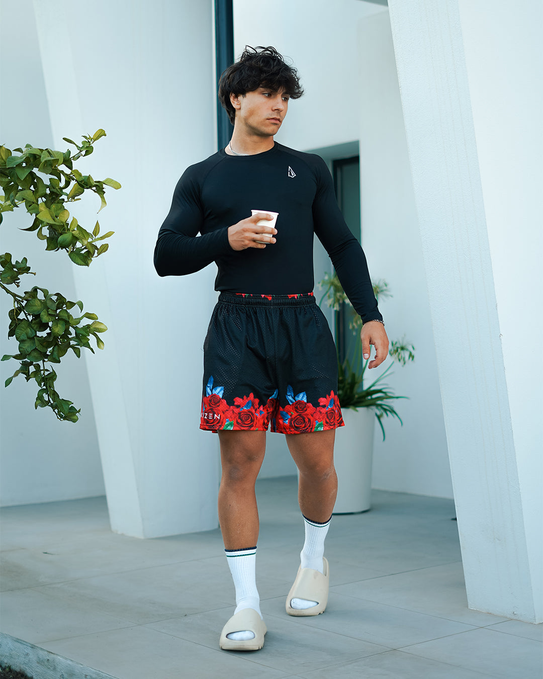 Leg-Day Shorts - Black Roses