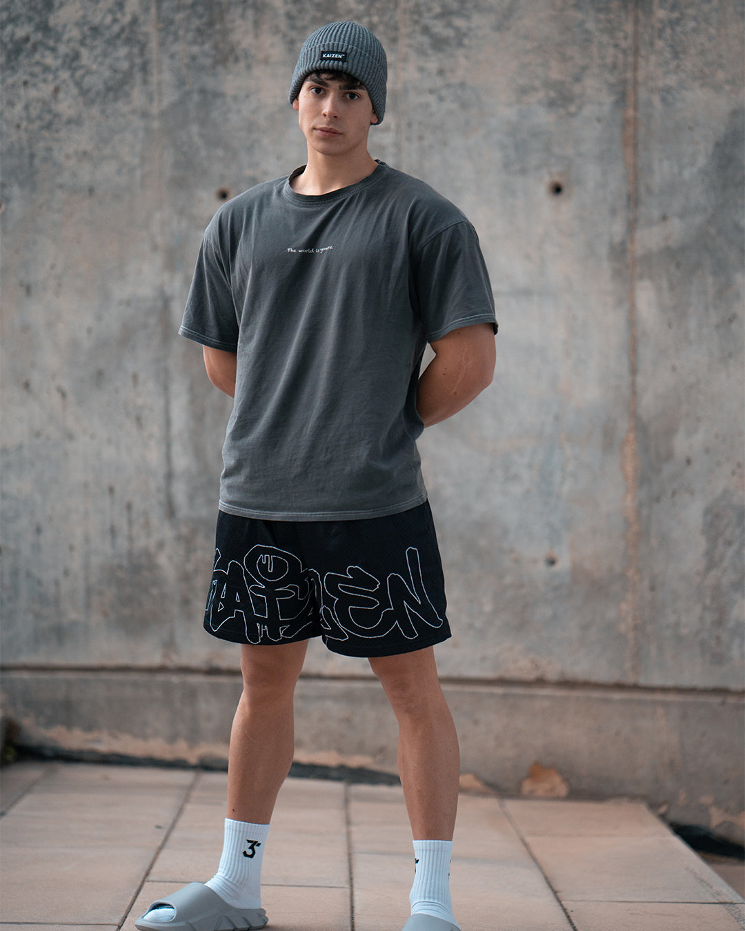 DANNY X KAIZEN OVERSIZED THE WORLD IS YOURS T-SHIRT