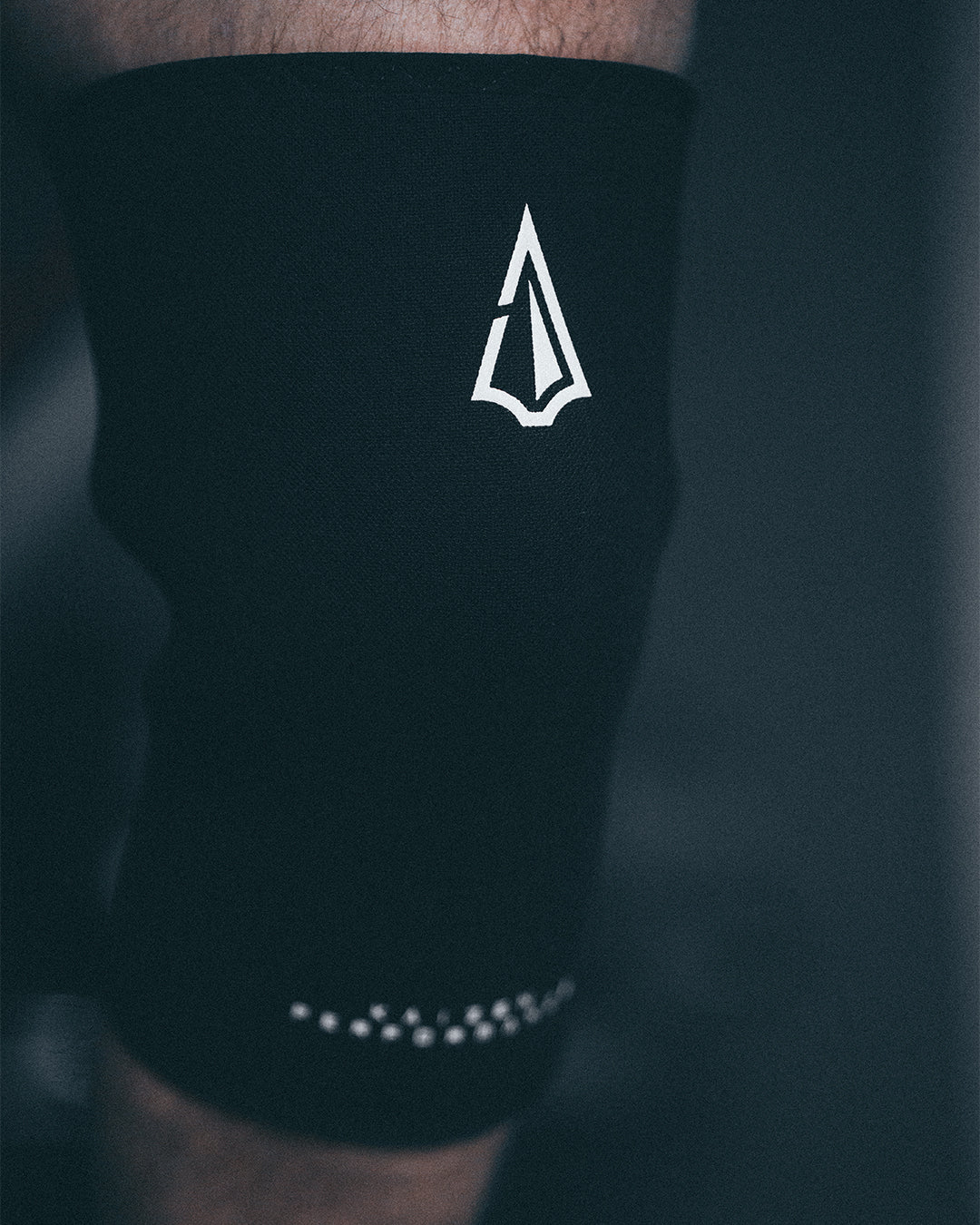 STIFF PRO COMPETITION KNEE SLEEVES