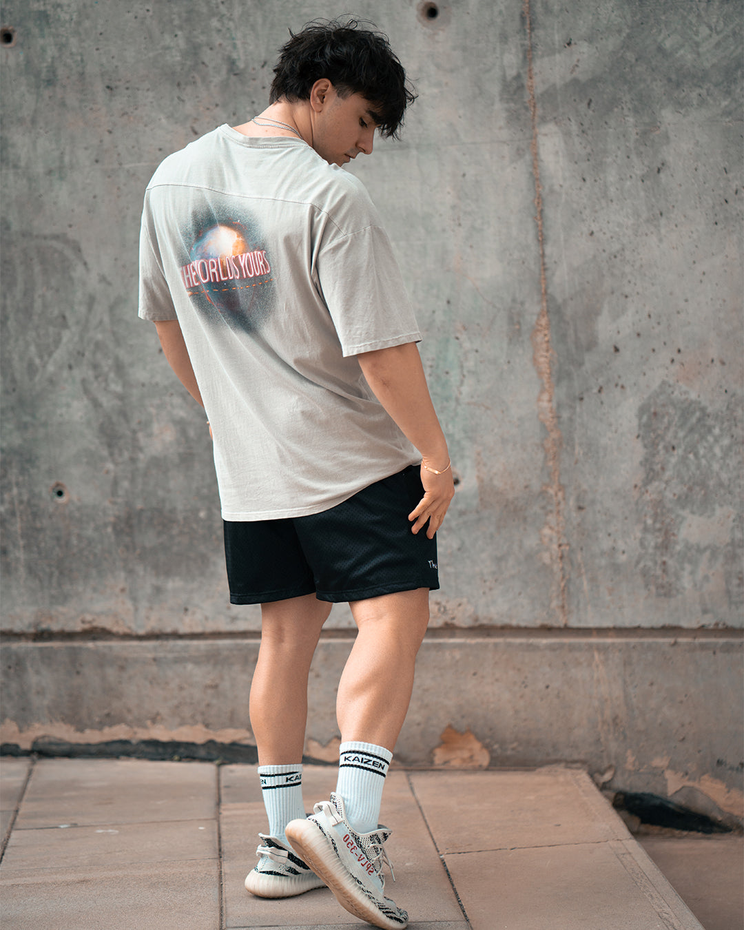 DANNY X KAIZEN OVERSIZED THE WORLD IS YOURS T-SHIRT