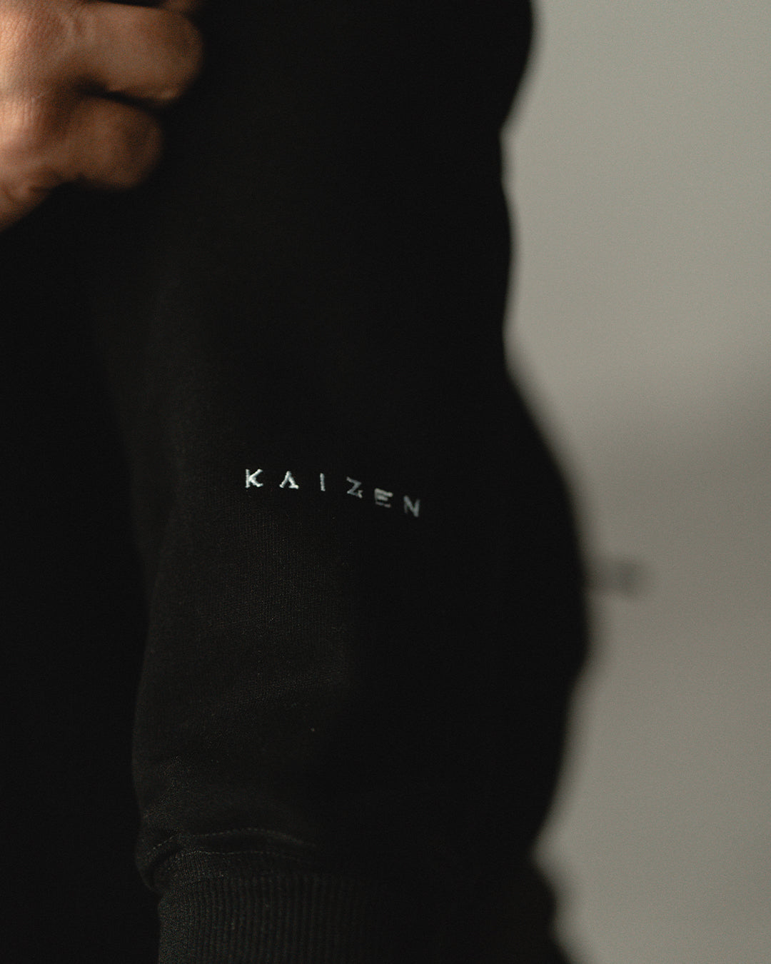 TEAM KAIZEN™ OVERSIZE 1/4 ZIP PULLOVER