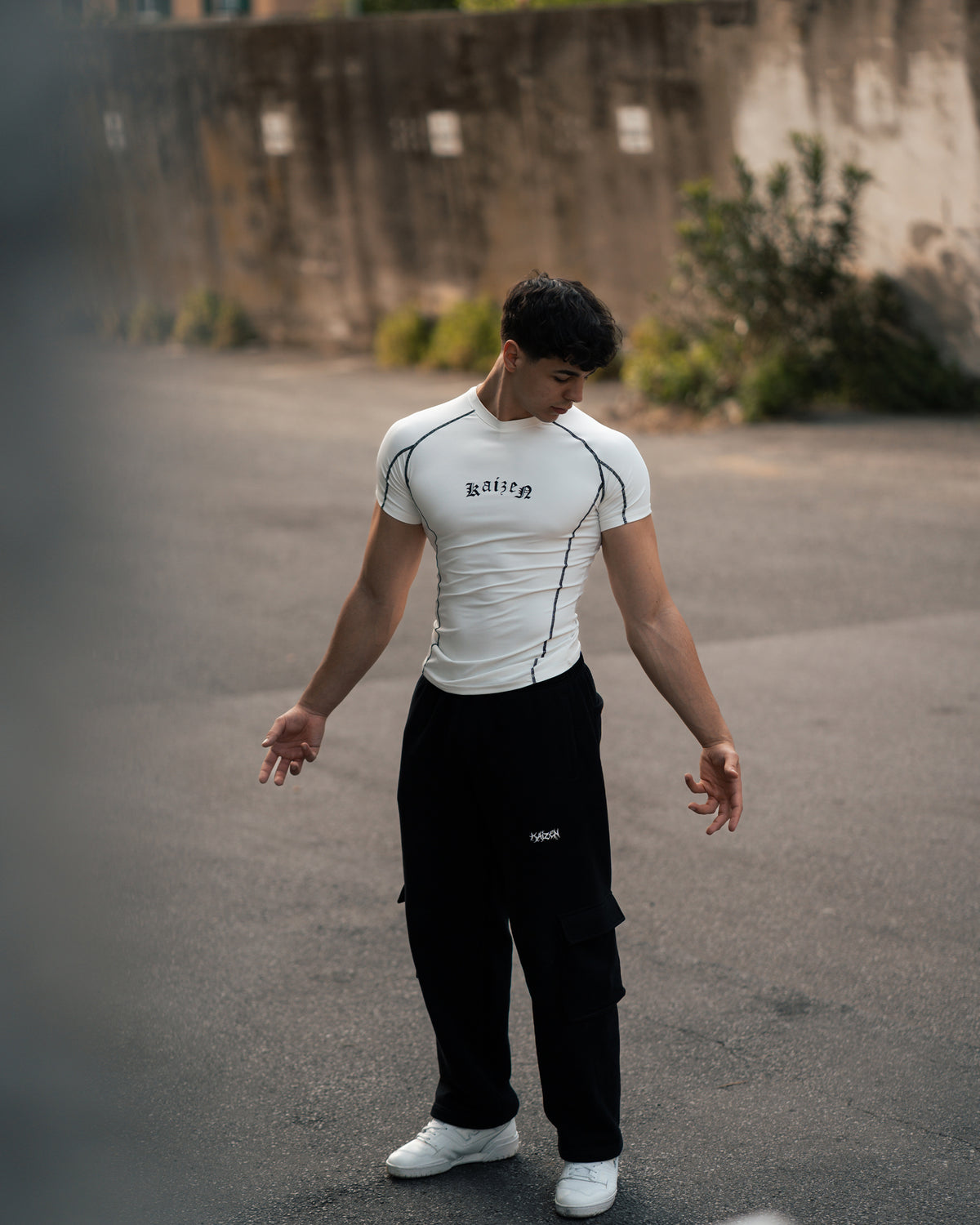 SHORTSLEEVE COMPRESSION T-SHIRT - CONTRAST STITCH / WHITE