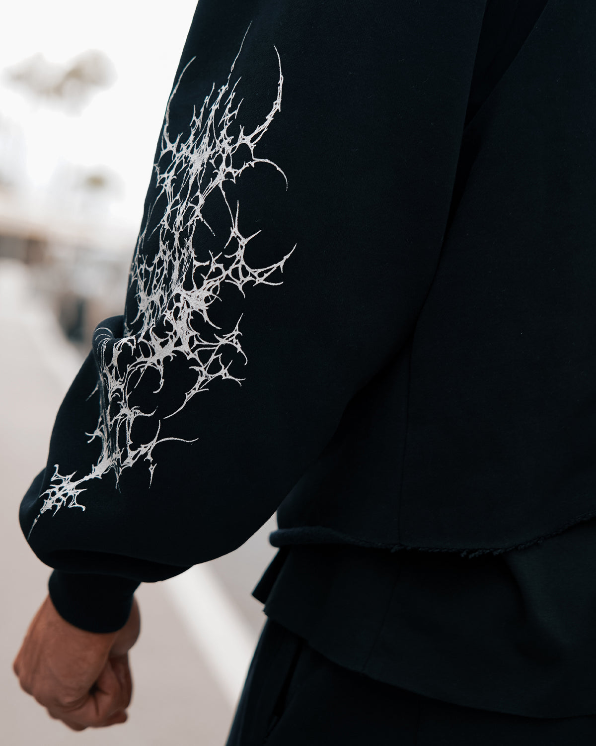 ROUGH CUT OVERSIZE CREWNECK