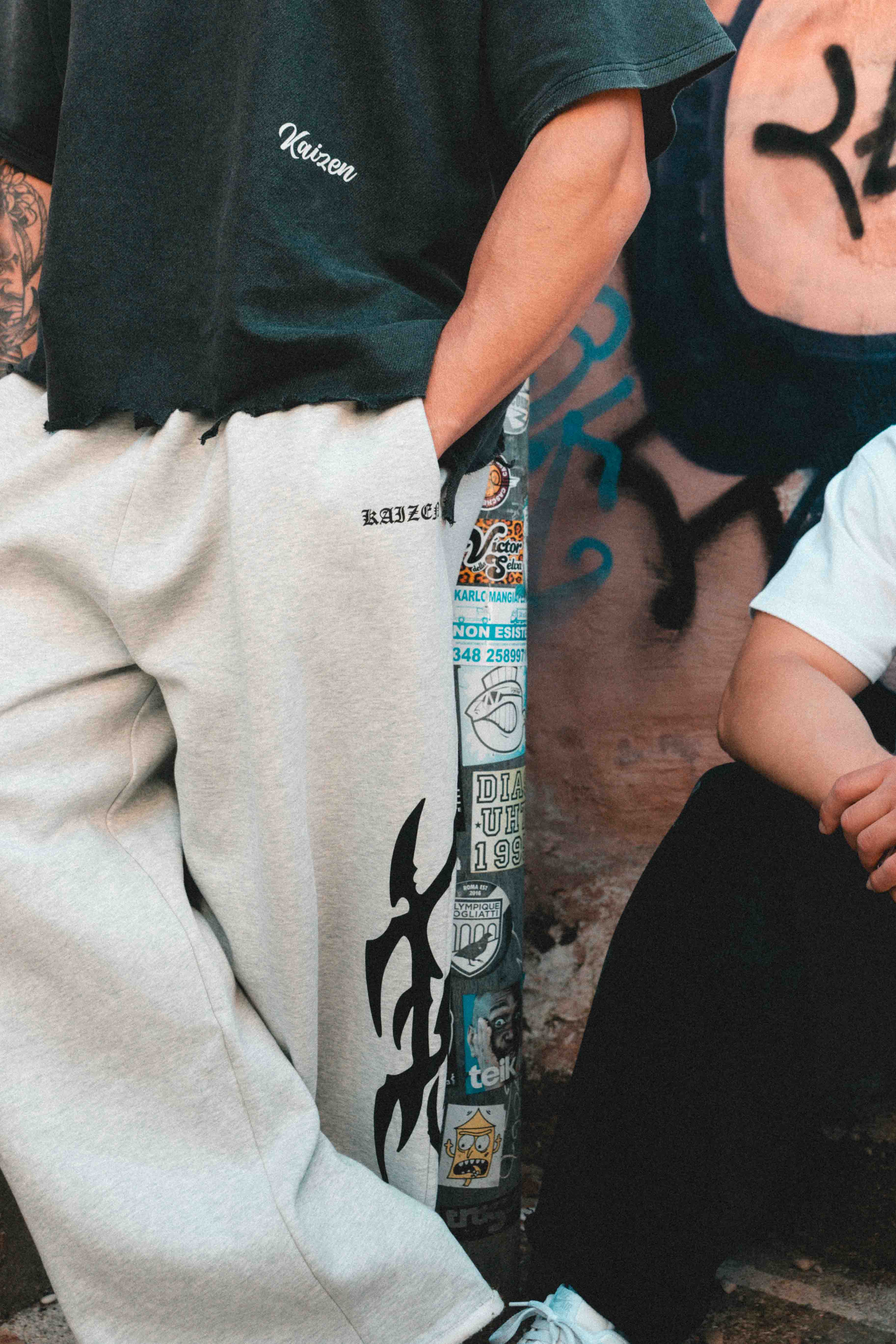 K-02 NO-CUFF WAVE JOGGERS - GREY