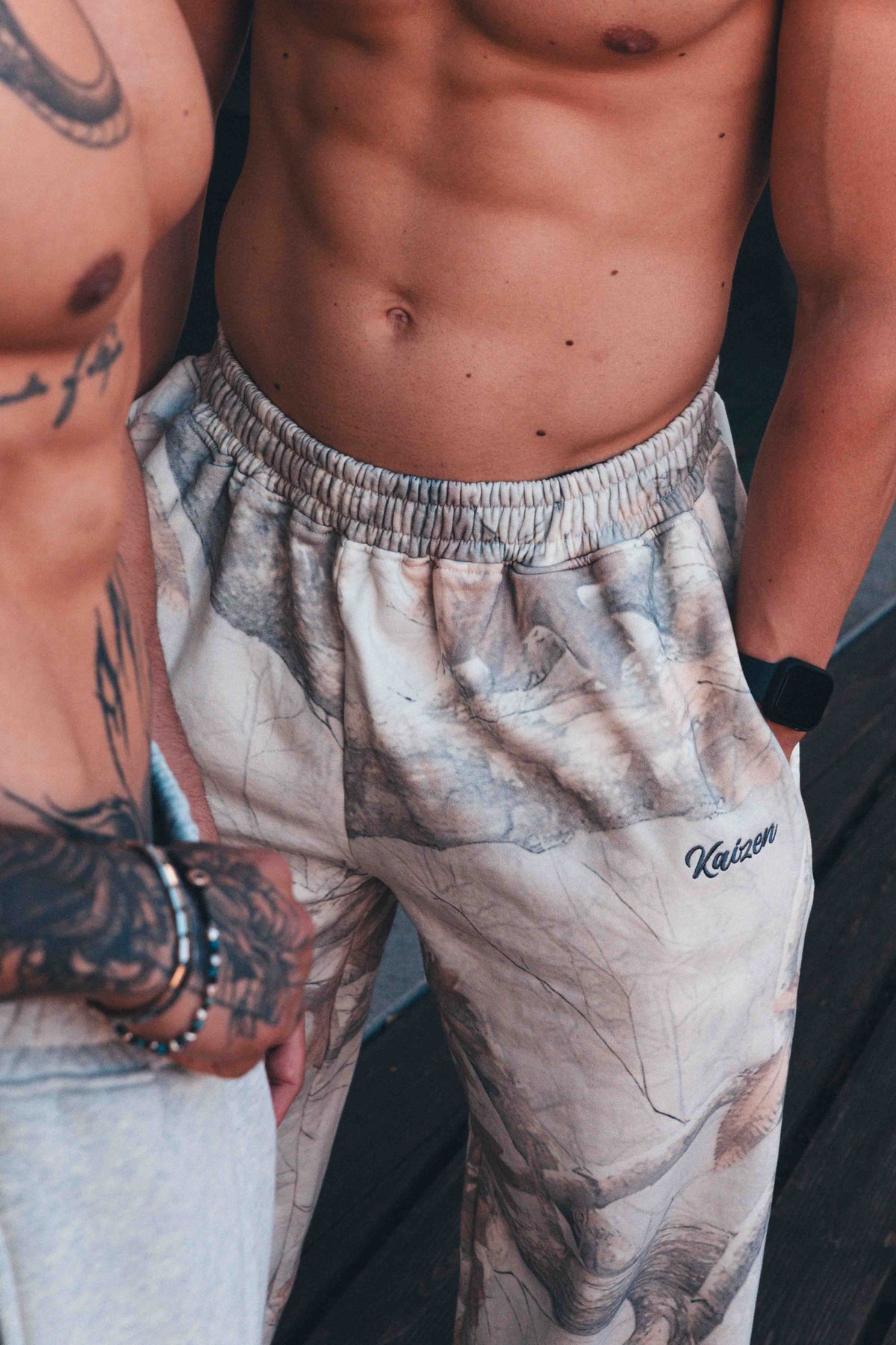 K-02 NO-CUFF TREE CAMO JOGGERS - ARCTIC WHITE