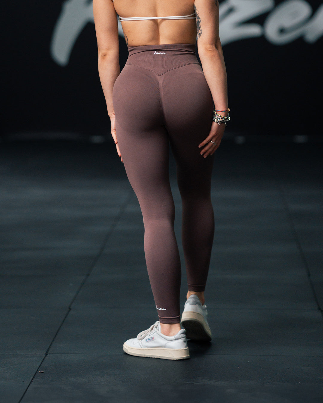 SEAMLESS PERFORMANCE LEGGINGS