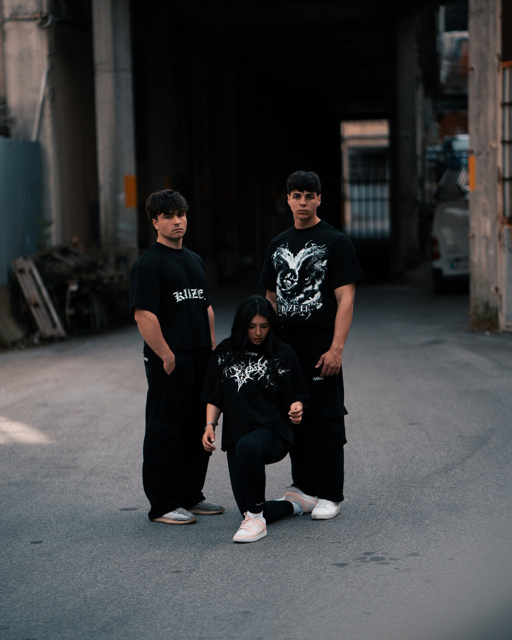 ROUGH CUT CROPPED OVERSIZE T-SHIRT - DEMON / BLACK
