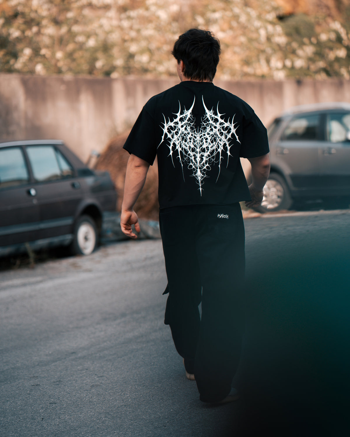 ROUGH CUT CROPPED OVERSIZE T-SHIRT - DEMON / BLACK