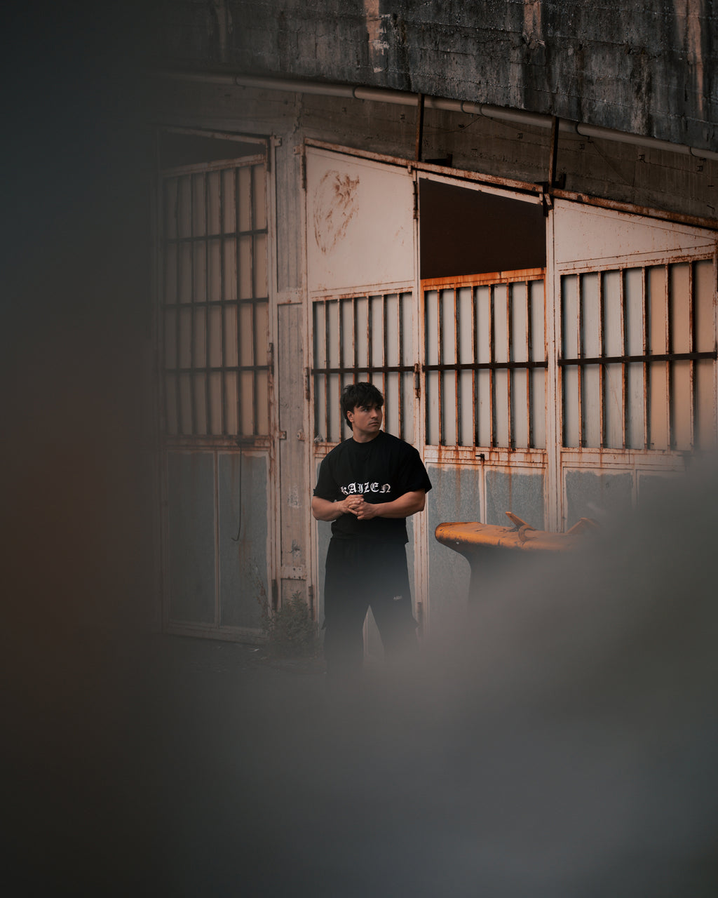 ROUGH CUT CROPPED OVERSIZE T-SHIRT - DEMON / BLACK