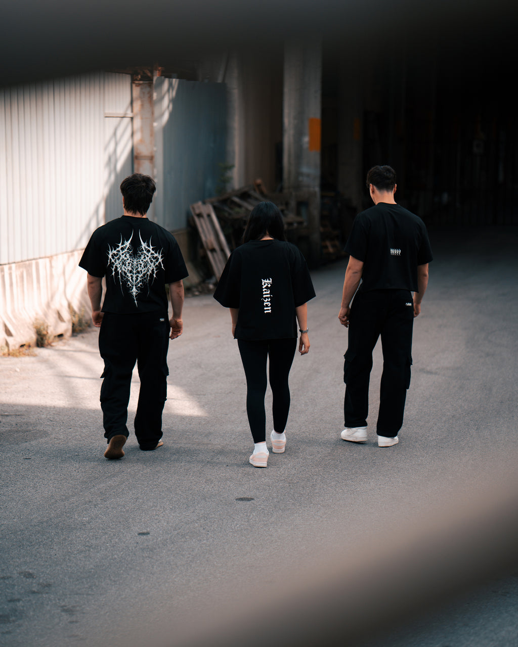 ROUGH CUT CROPPED OVERSIZE T-SHIRT - DEMON / BLACK