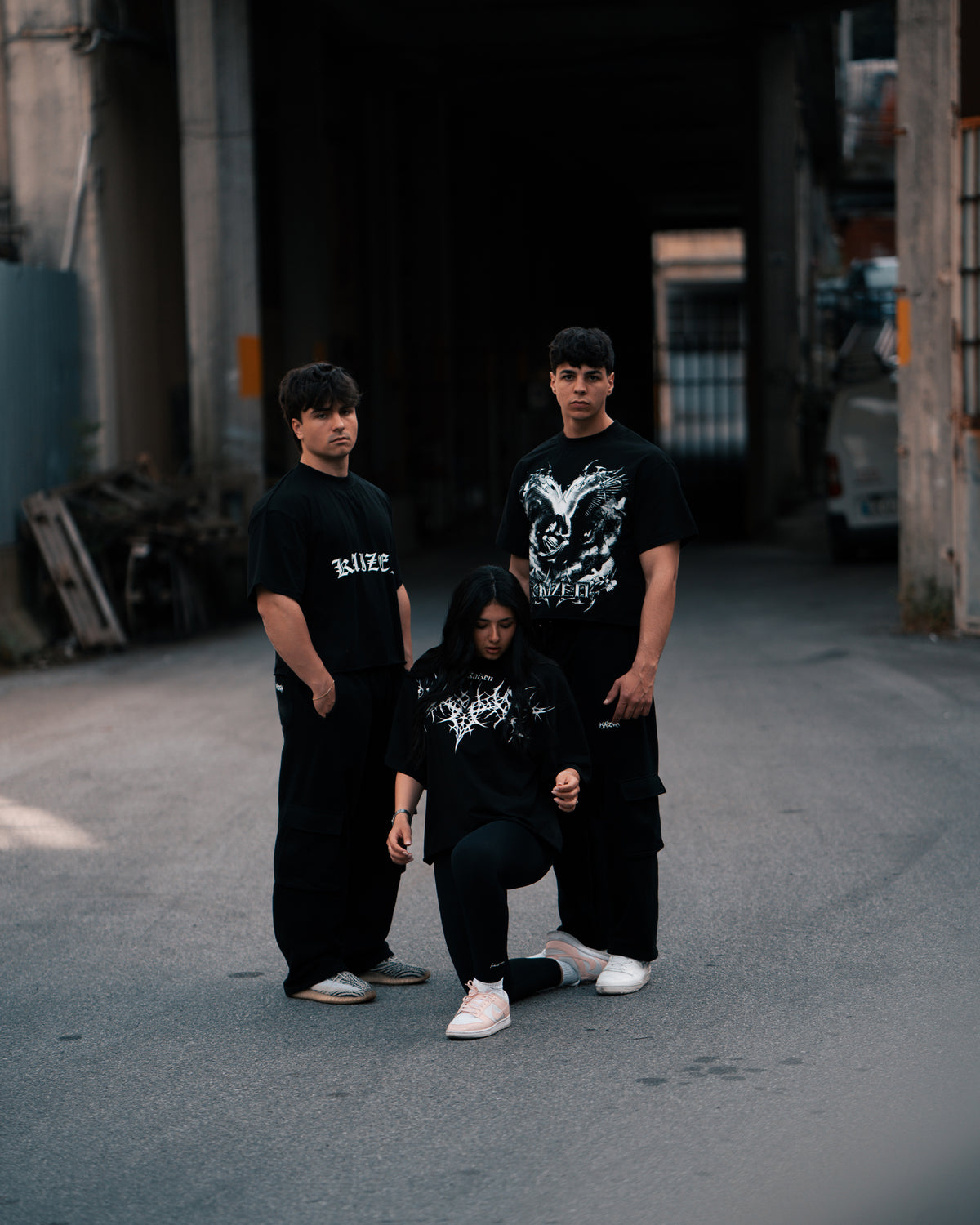 ROUGH CUT CROPPED OVERSIZE T-SHIRT - REVENGE / BLACK