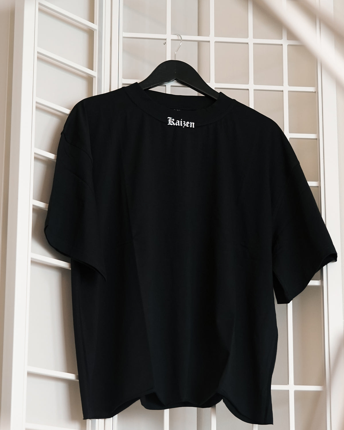 ROUGH CUT CROPPED OVERSIZE T-SHIRT - SPRAY PAINT / BLACK