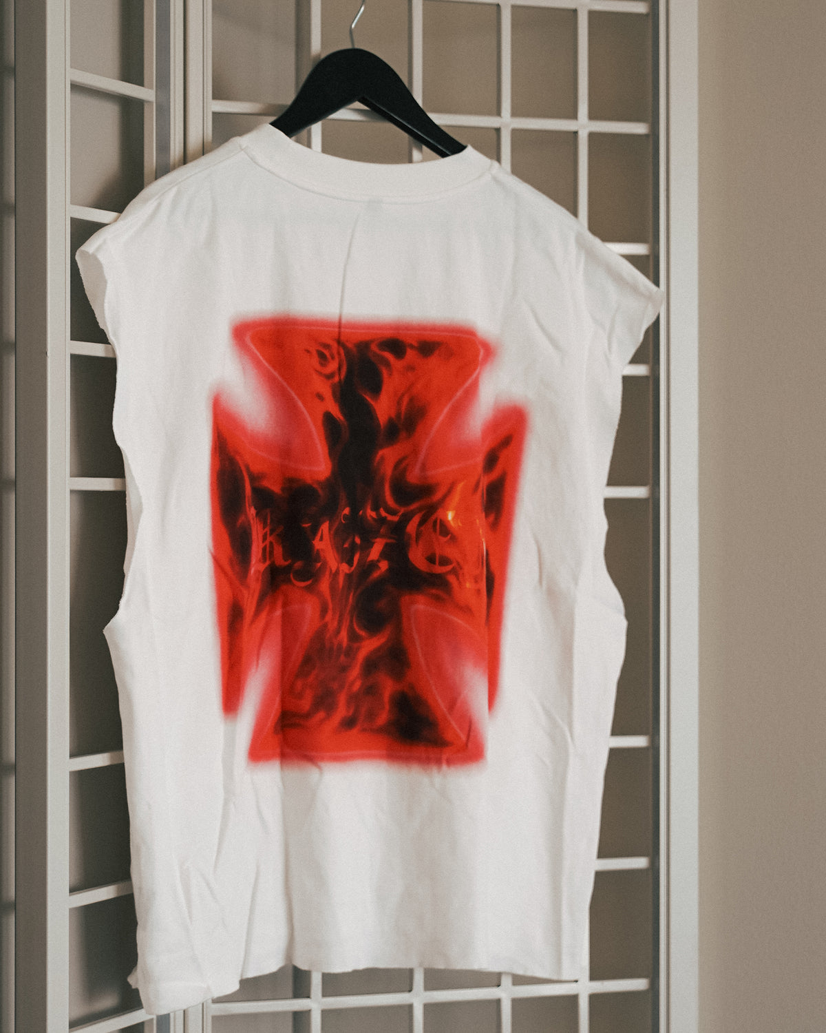 ROUGH CUT CROPPED OVERSIZE TANK - FIRE CROSS / WHITE