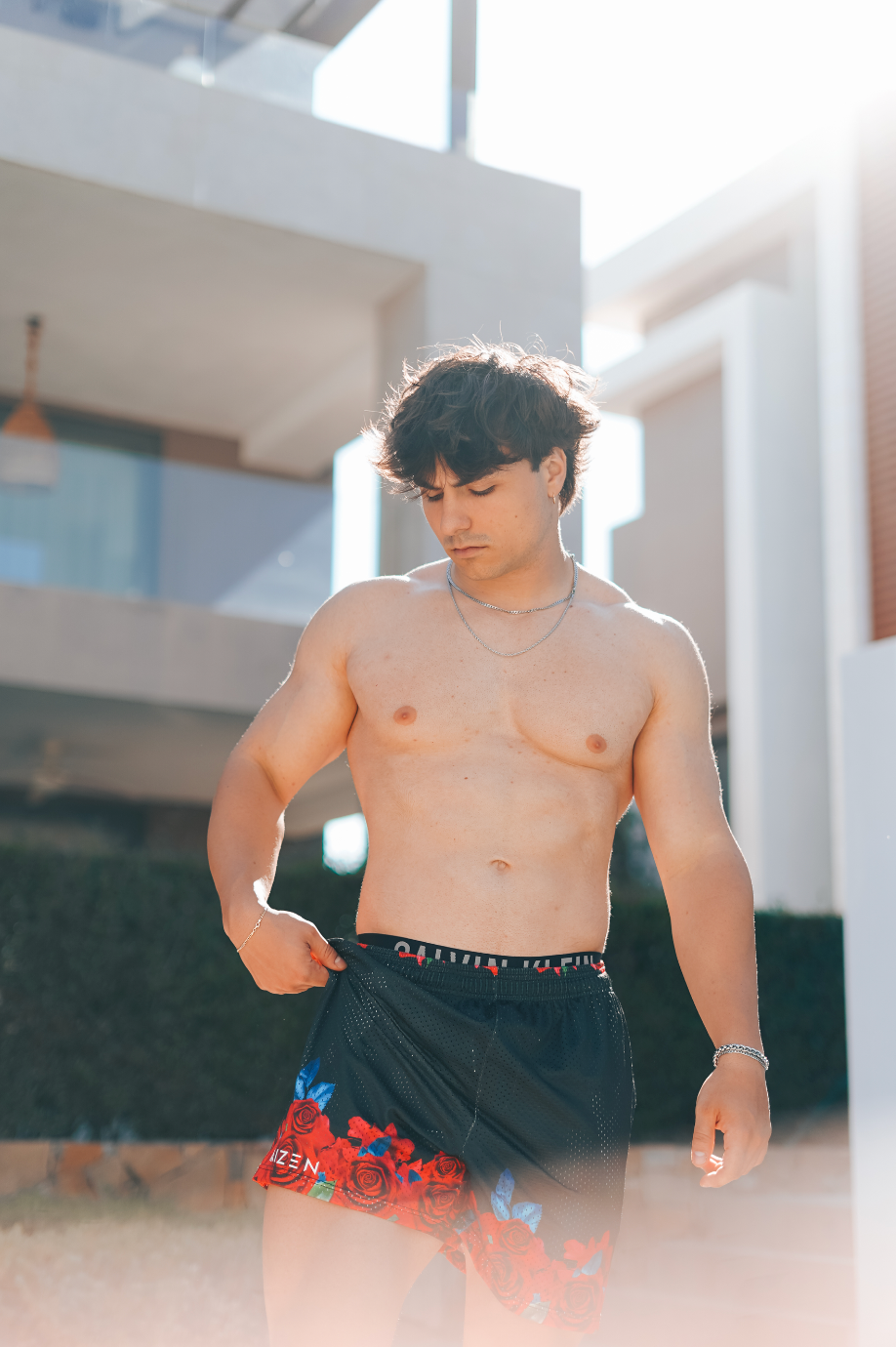 Leg-Day Shorts - Black Roses